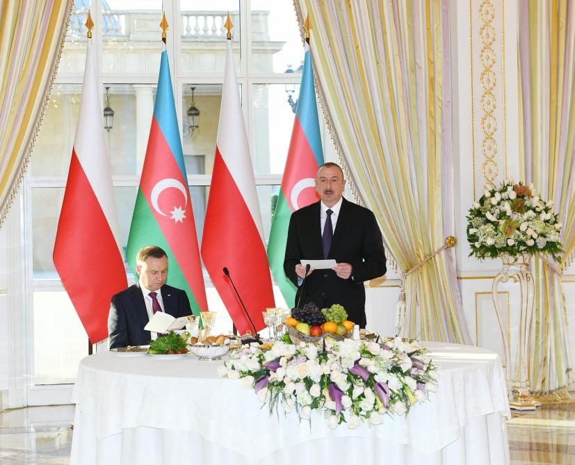 Azərbaycan Prezidentinin adından Polşa Prezidentinin şərəfinə rəsmi ziyafət verilib (FOTO) (YENİLƏNİB)