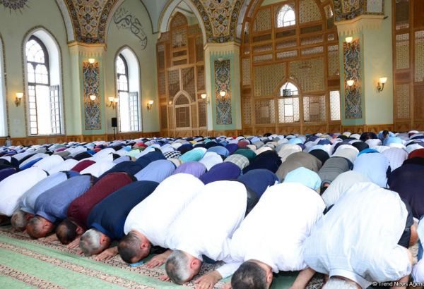 Bayram namazı karantin şərtlərinə uyğun qılınacaq