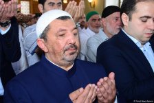Ramazan bayramı münasibətilə Təzə Pir məscidində bayram namazı qılınıb (FOTO)