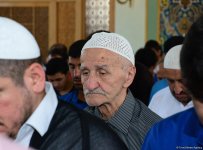 Ramazan bayramı münasibətilə Təzə Pir məscidində bayram namazı qılınıb (FOTO)