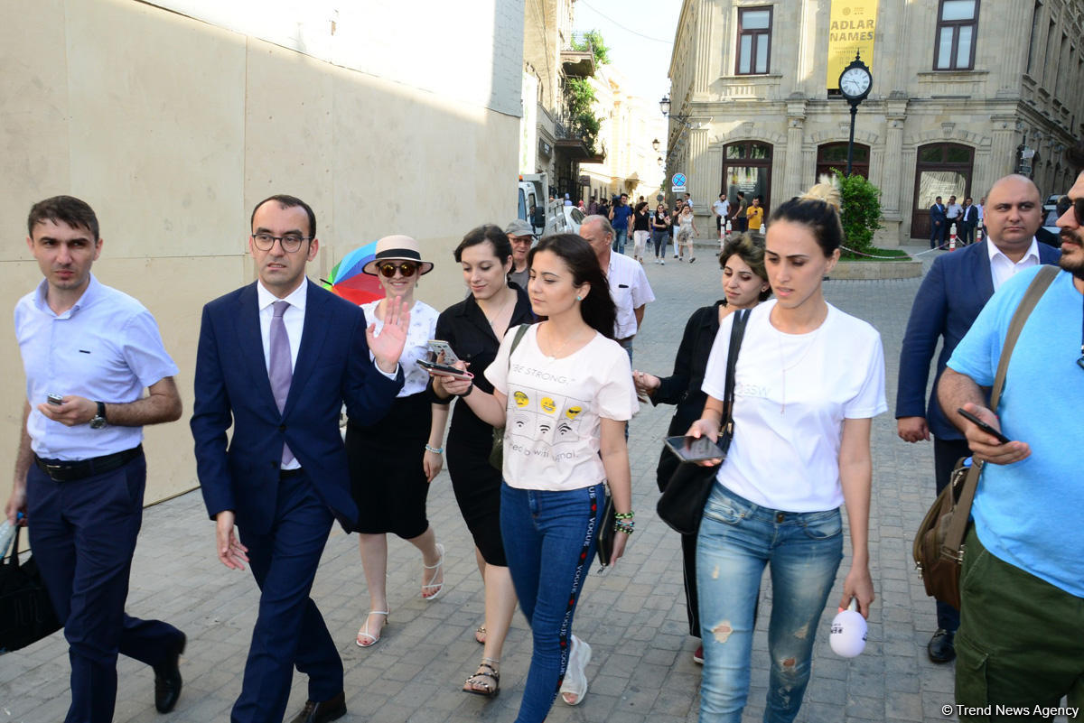 Sədr İçərişəhərdəki yeraltı yollar barədə: İstifadə etmək mümkün deyil (FOTO)