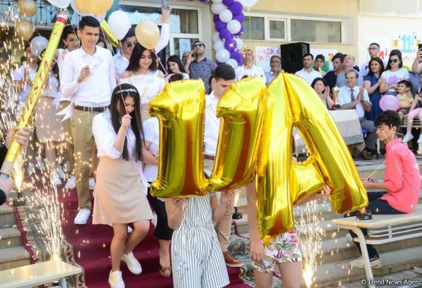 "Son zəng"i çalınanlar (FOTOSESSİYA)