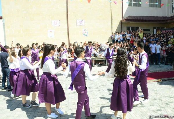 Bu gün Azərbaycan məktəblərində “Son zəng” qeyd olunur