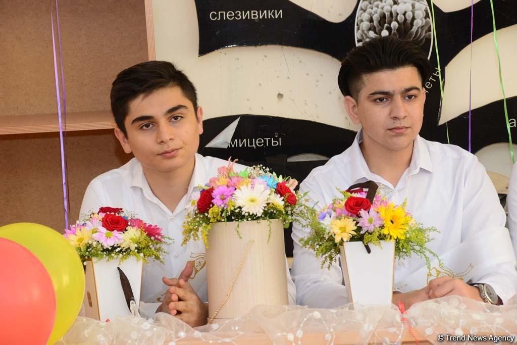 "Son zəng"i çalınanlar (FOTOSESSİYA)