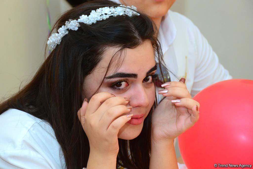 "Son zəng"i çalınanlar (FOTOSESSİYA)