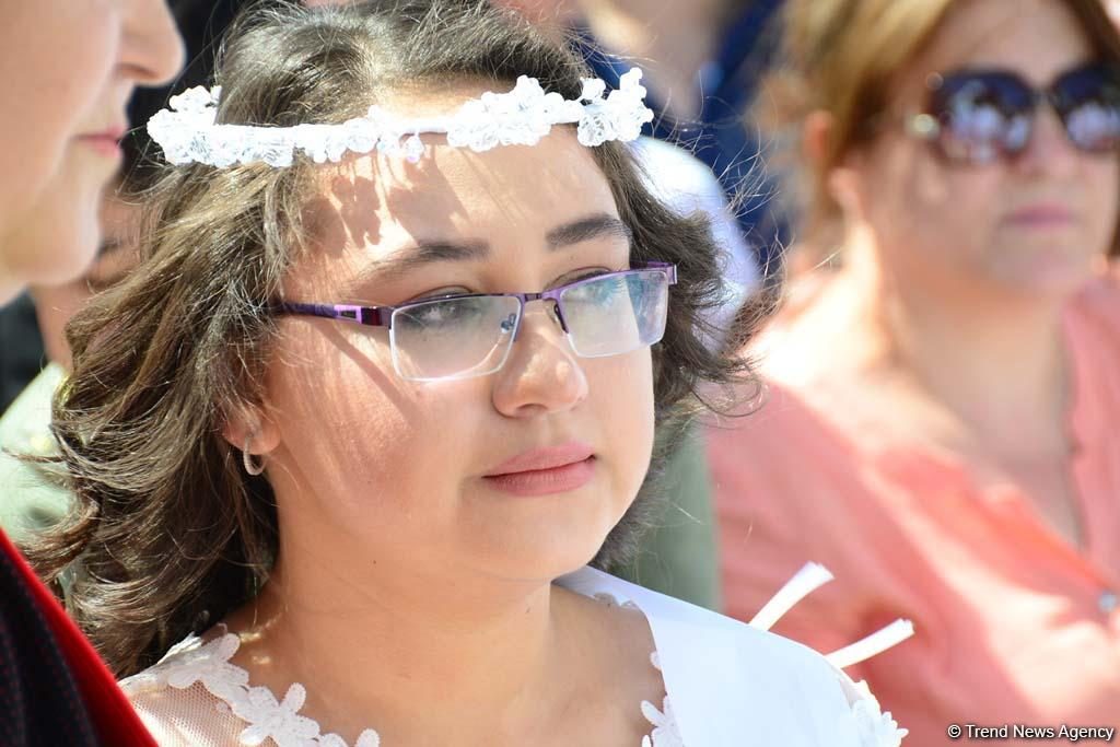 "Son zəng"i çalınanlar (FOTOSESSİYA)