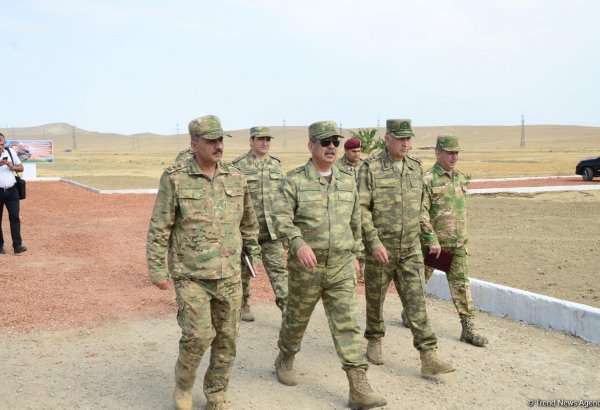 Müdafiə naziri yeni təlim mərkəzinin açılışında iştirak edib (FOTO)
