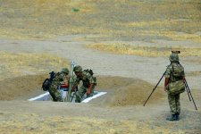 Poliqonda bir gün (FOTO)
