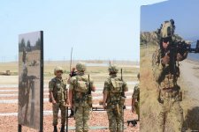 Poliqonda bir gün (FOTO)