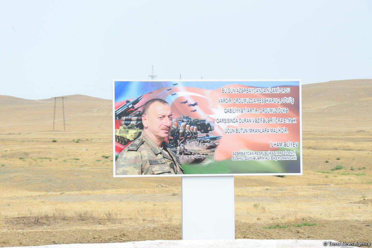 Müdafiə naziri yeni təlim mərkəzinin açılışında iştirak edib (FOTO)