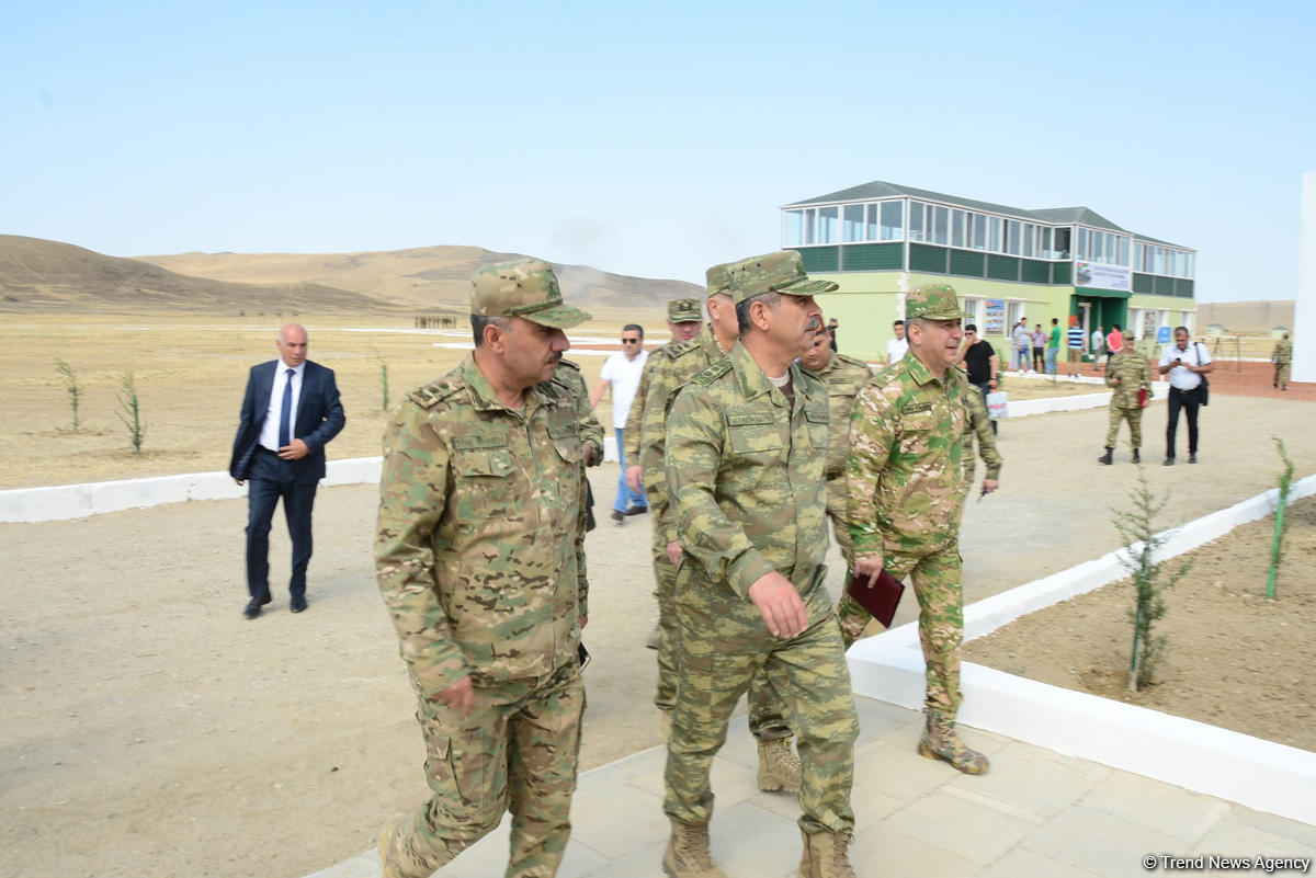 Müdafiə naziri yeni təlim mərkəzinin açılışında iştirak edib (FOTO)