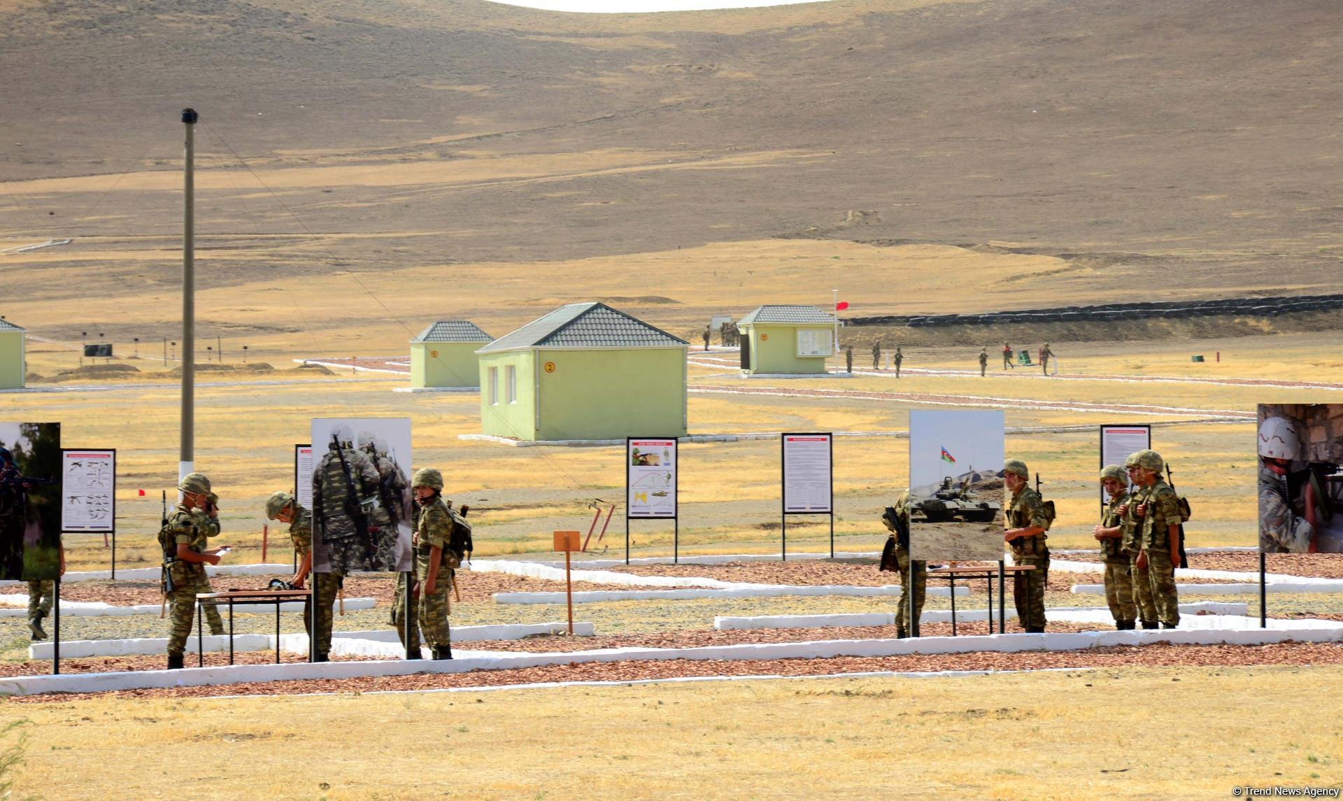 Poliqonda bir gün (FOTO)