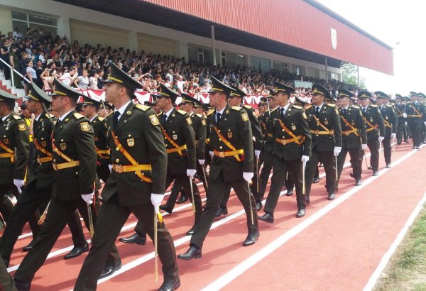 Silahlı Qüvvələrin Hərbi Akademiyası və Heydər Əliyev adına Azərbaycan Ali Hərbi Məktəbi məzunlarının növbəti buraxılışı olub (FOTO)