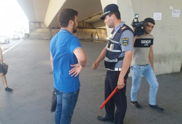 Yol polisi qayda pozanlara qarşı tədbir keçirdi (FOTO)