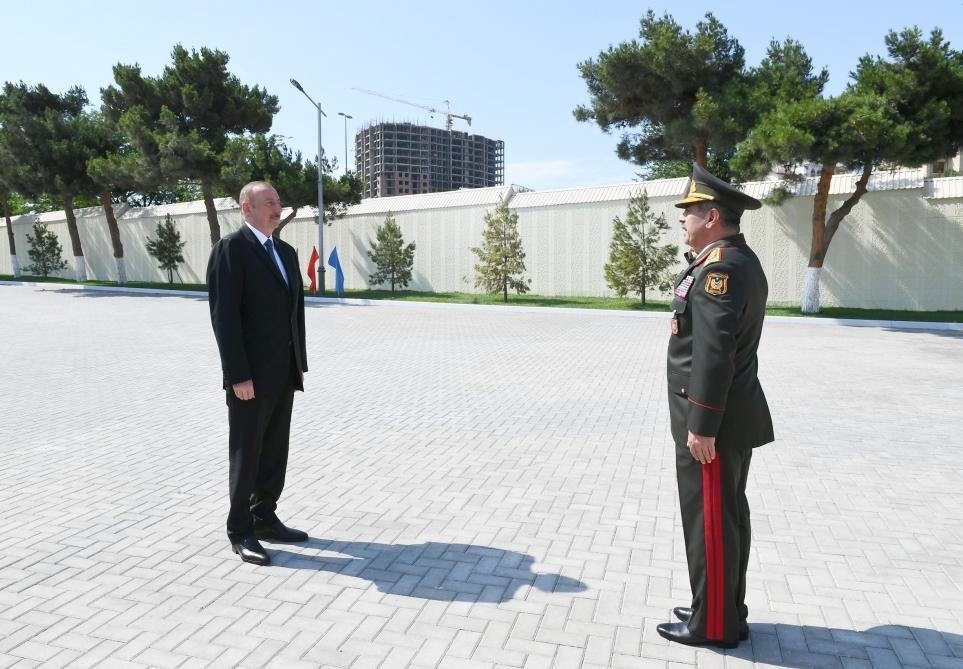 Prezident İlham Əliyev Cəmşid Naxçıvanski adına Hərbi Liseydə yenidənqurma işlərindən sonra yaradılan şəraitlə tanış olub (FOTO) (YENİLƏNİB)