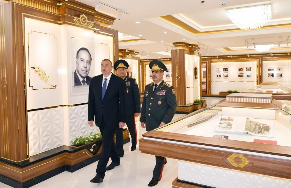 Prezident İlham Əliyev Cəmşid Naxçıvanski adına Hərbi Liseydə yenidənqurma işlərindən sonra yaradılan şəraitlə tanış olub (FOTO) (YENİLƏNİB)