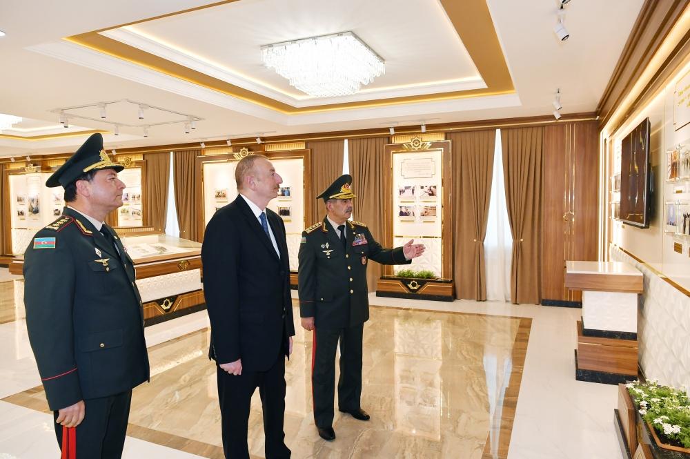 Prezident İlham Əliyev Cəmşid Naxçıvanski adına Hərbi Liseydə yenidənqurma işlərindən sonra yaradılan şəraitlə tanış olub (FOTO) (YENİLƏNİB)