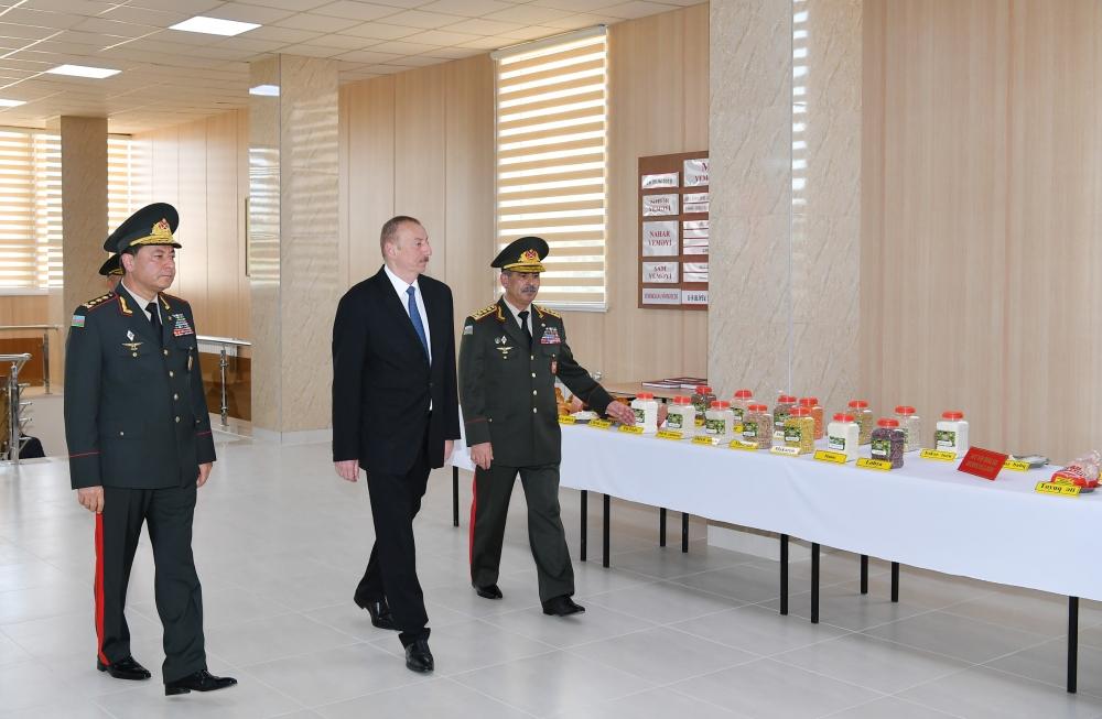 Prezident İlham Əliyev Cəmşid Naxçıvanski adına Hərbi Liseydə yenidənqurma işlərindən sonra yaradılan şəraitlə tanış olub (FOTO) (YENİLƏNİB)