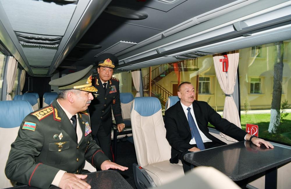 Prezident İlham Əliyev Cəmşid Naxçıvanski adına Hərbi Liseydə yenidənqurma işlərindən sonra yaradılan şəraitlə tanış olub (FOTO) (YENİLƏNİB)