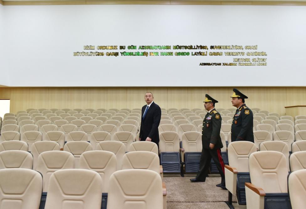Prezident İlham Əliyev Cəmşid Naxçıvanski adına Hərbi Liseydə yenidənqurma işlərindən sonra yaradılan şəraitlə tanış olub (FOTO) (YENİLƏNİB)