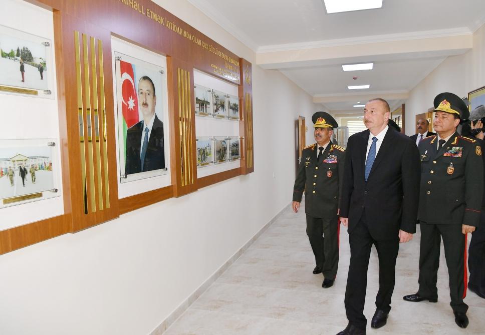 Prezident İlham Əliyev Cəmşid Naxçıvanski adına Hərbi Liseydə yenidənqurma işlərindən sonra yaradılan şəraitlə tanış olub (FOTO) (YENİLƏNİB)
