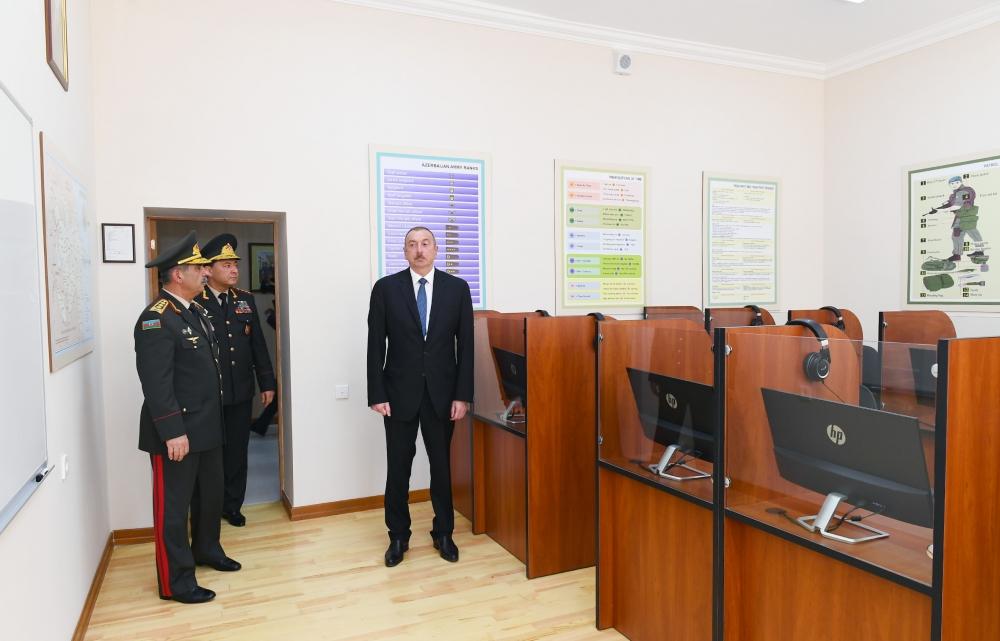 Prezident İlham Əliyev Cəmşid Naxçıvanski adına Hərbi Liseydə yenidənqurma işlərindən sonra yaradılan şəraitlə tanış olub (FOTO) (YENİLƏNİB)