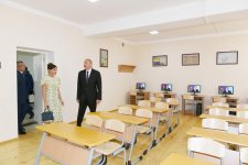 Prezident İlham Əliyev və birinci xanım Mehriban Əliyeva Pirallahıda məcburi köçkünlər üçün salınan yeni yaşayış kompleksinin açılışında iştirak ediblər (FOTO) (YENİLƏNİB-2)