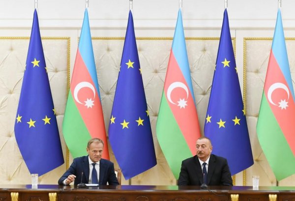 Donald Tusk: Dağlıq-Qarabağ münaqişəsi hərbi yolla yox, yalnız beynəlxalq hüququn prinsipləri əsasında siyasi yolla öz həllini tapmalıdır