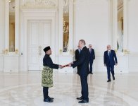 Prezident İlham Əliyev bir sıra ölkələrin Azərbaycanda yeni təyin olunmuş səfirlərinin etimadnamələrini qəbul edib (YENİLƏNİB 2) (FOTO)