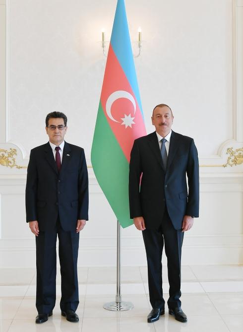 Prezident İlham Əliyev bir sıra ölkələrin Azərbaycanda yeni təyin olunmuş səfirlərinin etimadnamələrini qəbul edib (YENİLƏNİB 2) (FOTO)