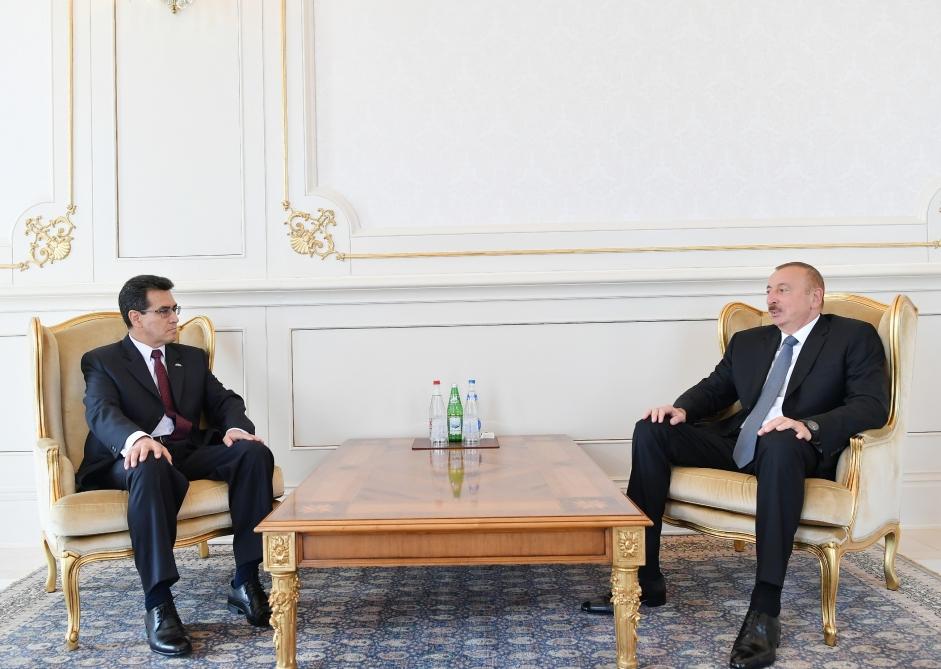 Prezident İlham Əliyev bir sıra ölkələrin Azərbaycanda yeni təyin olunmuş səfirlərinin etimadnamələrini qəbul edib (YENİLƏNİB 2) (FOTO)