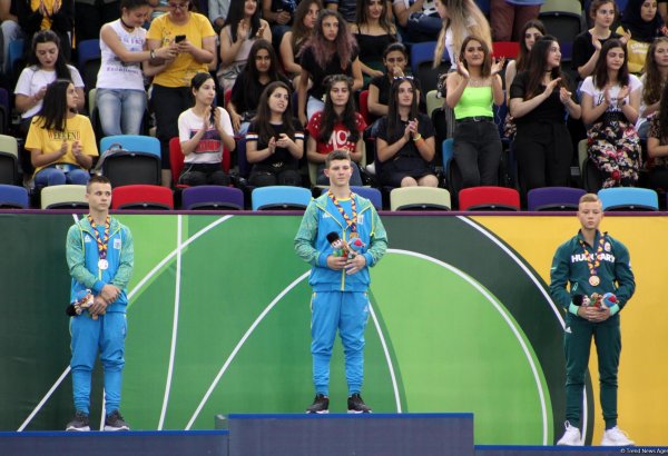 İdman gimnastikası üzrə paralel qollar və sərbəst hərəkətlərdə qaliblər mükafatlandırılıb (FOTO)
