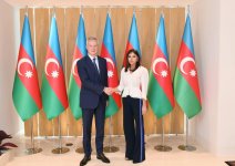 Birinci vitse-prezident Mehriban Əliyeva Fransanın İqtisadiyyat və Maliyyə naziri ilə görüşüb (YENİLƏNİB)(FOTO)