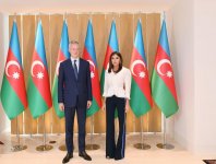 Birinci vitse-prezident Mehriban Əliyeva Fransanın İqtisadiyyat və Maliyyə naziri ilə görüşüb (YENİLƏNİB)(FOTO)