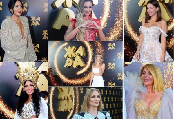 JARA 2019 festivalında ulduzların ən parlaq geyimləri (FOTO)
