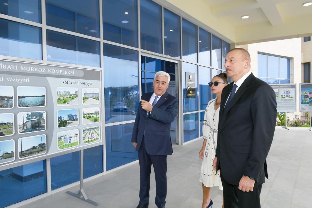 Prezident İlham Əliyev və birinci xanım Mehriban Əliyeva Pirallahı Rayon İcra Hakimiyyətinin yeni inzibati binasının açılışında iştirak ediblər (FOTO) (YENİLƏNİB)