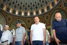 Azərbaycan məscidlərində bayram namazı qılınıb (FOTO)