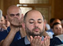 Azərbaycan məscidlərində bayram namazı qılınıb (FOTO)