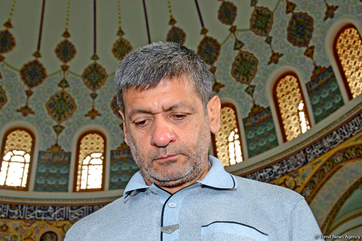 Azərbaycan məscidlərində bayram namazı qılınıb (FOTO)