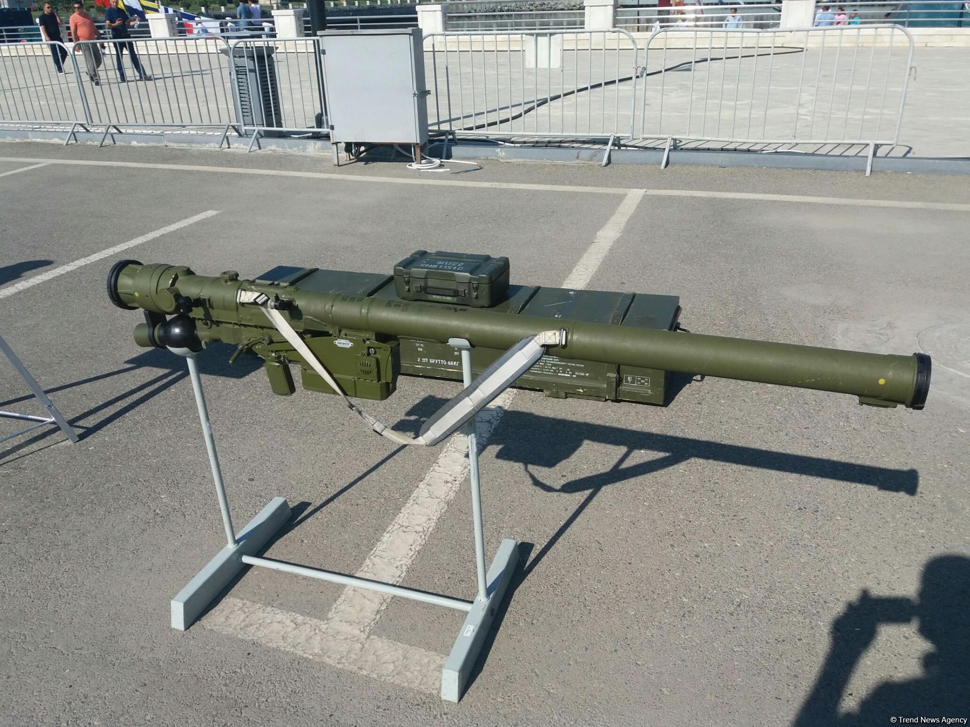 Ordumuzda olan, 3000 metr məsafədə helikopteri məhv edən "İqla S" raket kompleksi (FOTO)