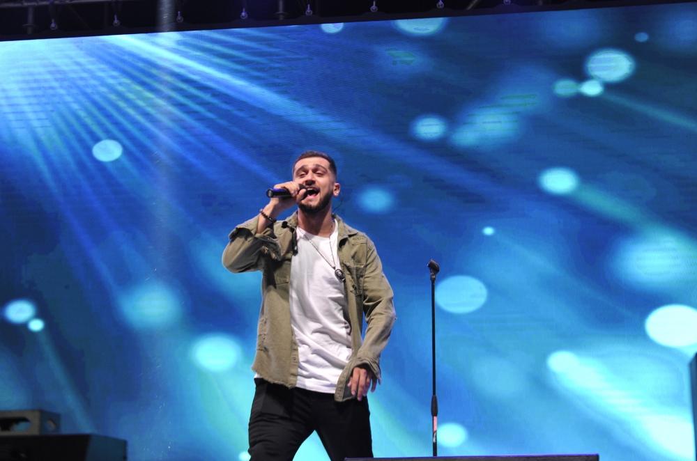 Heydər Əliyev Mərkəzinin parkında estrada ulduzlarının konserti olub (FOTO/VİDEO)