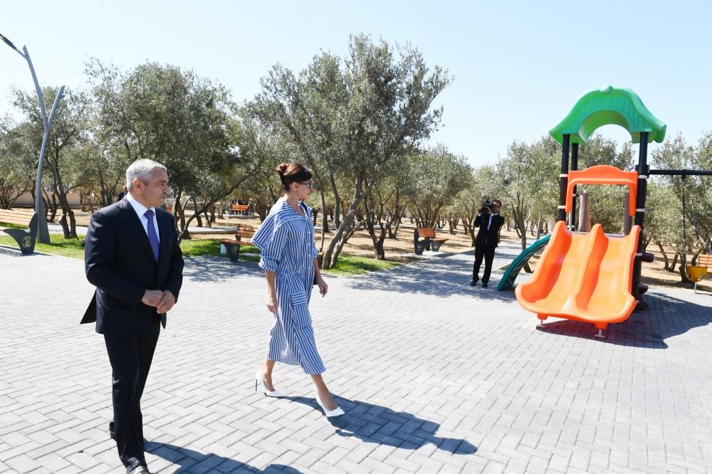 Birinci vitse-prezident Mehriban Əliyeva Kürdəxanıda yeni yaradılan istirahət parkı ilə tanış olub (FOTO) (YENİLƏNİB)