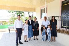 Birinci vitse-prezident Mehriban Əliyeva Şamaxının Muğanlı kəndində zəlzələdən qəzalı vəziyyətə düşmüş evin yerində inşa olunan evə baxıb (FOTO) (YENİLƏNİB)