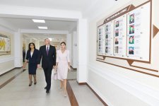 Prezident İlham Əliyev və birinci xanım Mehriban Əliyeva Binəqədi rayonundakı 300 nömrəli məktəbin yeni tədris kompleksinin açılışında iştirak ediblər (YENİLƏNİB)