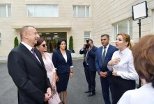 Prezident İlham Əliyev və birinci xanım Mehriban Əliyeva Binəqədi rayonundakı 300 nömrəli məktəbin yeni tədris kompleksinin açılışında iştirak ediblər (YENİLƏNİB)