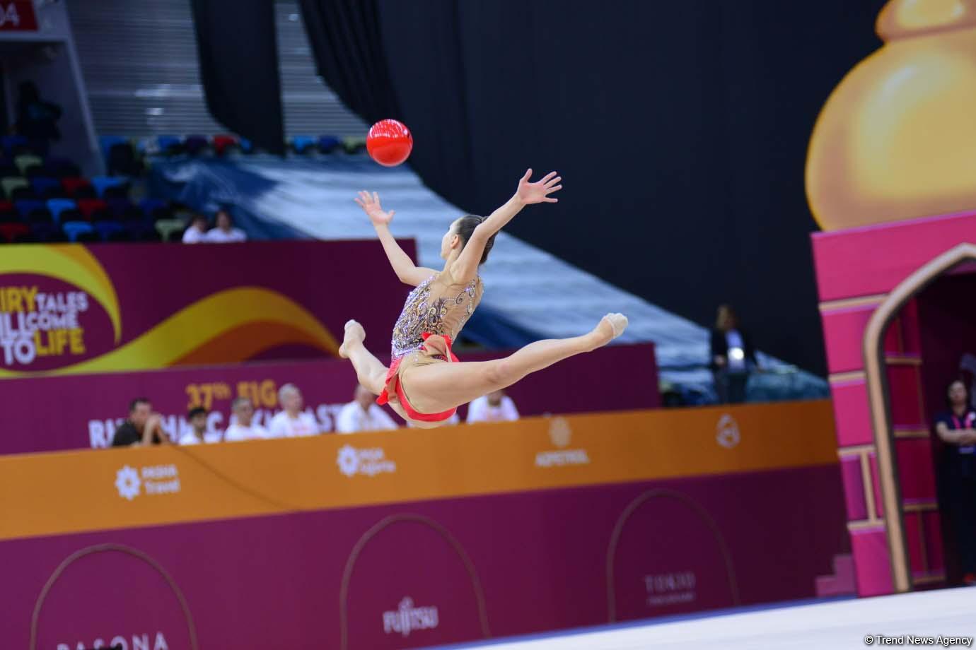 Bakıda bədii gimnastika üzrə dünya çempionatının finalı başlayıb (FOTO)