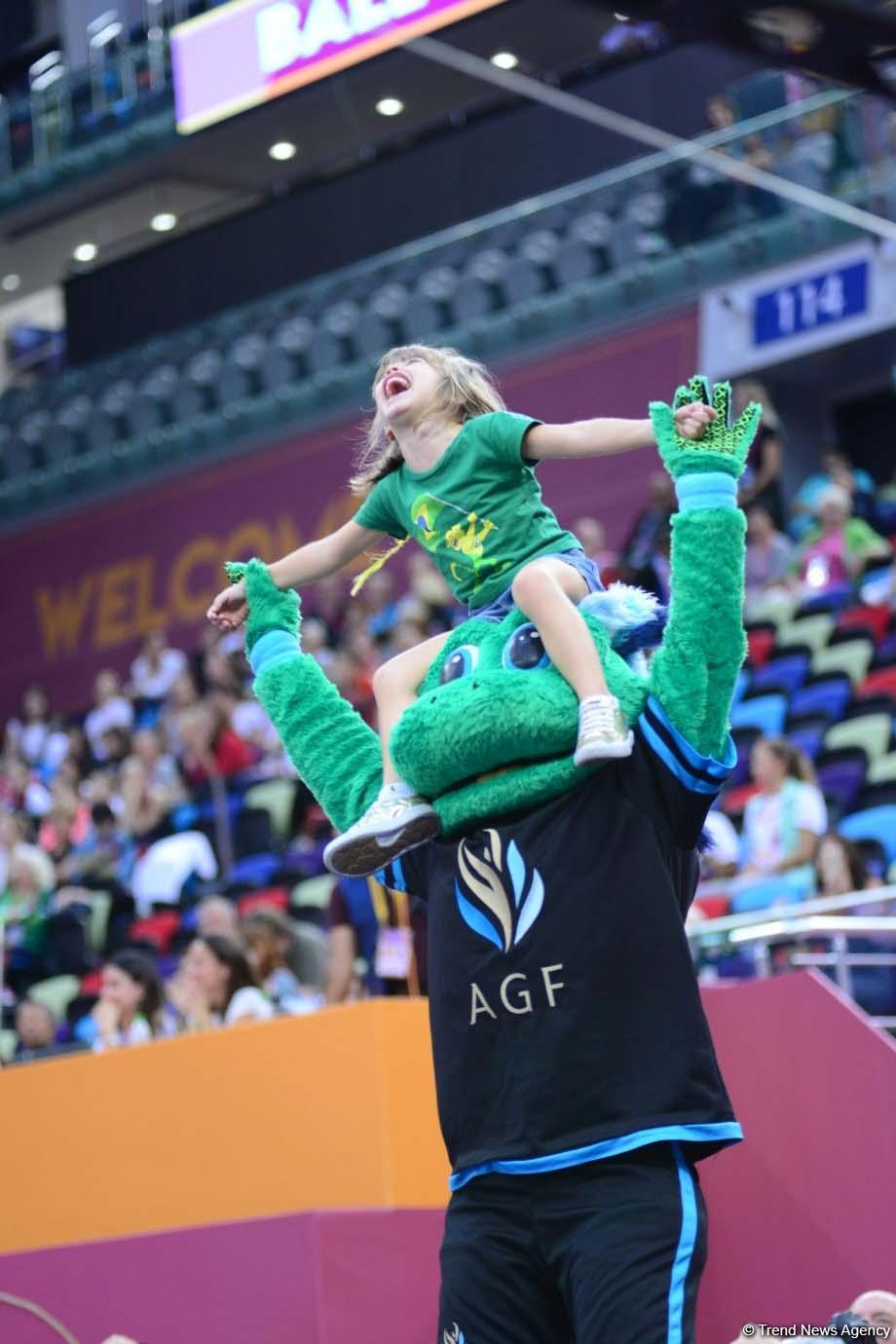 Bakıda bədii gimnastika üzrə dünya çempionatının finalı başlayıb (FOTO)