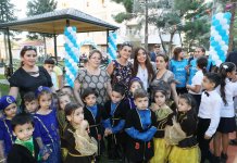 Heydər Əliyev Fondunun vitse-prezidenti Leyla Əliyeva "Bizim həyət" layihəsi çərçivəsində abadlaşdırılan növbəti həyətin açılışında iştirak edib  (FOTO)