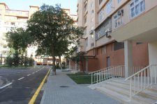 Heydər Əliyev Fondunun vitse-prezidenti Leyla Əliyeva "Bizim həyət" layihəsi çərçivəsində abadlaşdırılan növbəti həyətin açılışında iştirak edib  (FOTO)