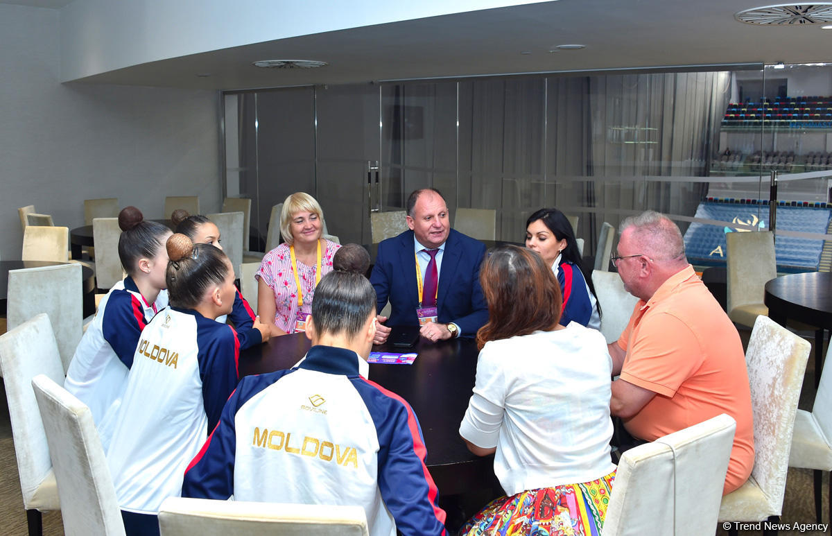 Moldovanın Azərbaycandakı səfiri bədii gimnastika üzrə dünya çempionatı çərçivəsində idmançılarla görüşüb (FOTO)